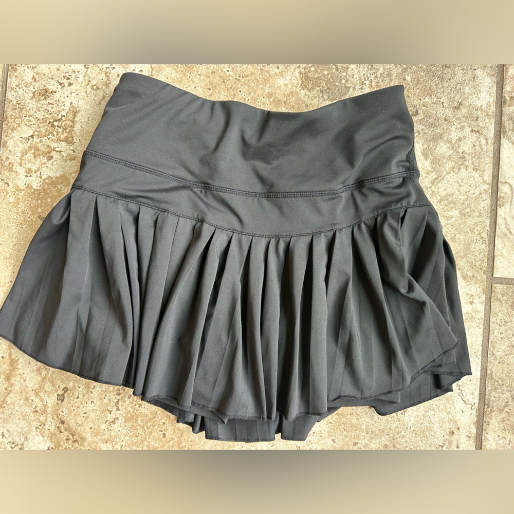 Gold hinge Black Pleated Skirt